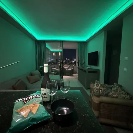 Luxury 2 Bedrooms Ocean View Iguazu Apartment